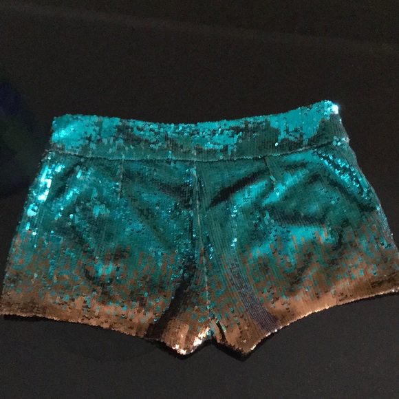 Sequined sexy shorts - Picture 2 of 2
